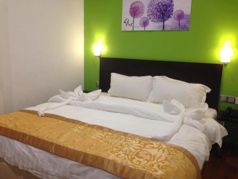 Hotel Zamburger Nur Ramadhan - Previously G Home Hotel Kota Bharu Exteriér fotografie